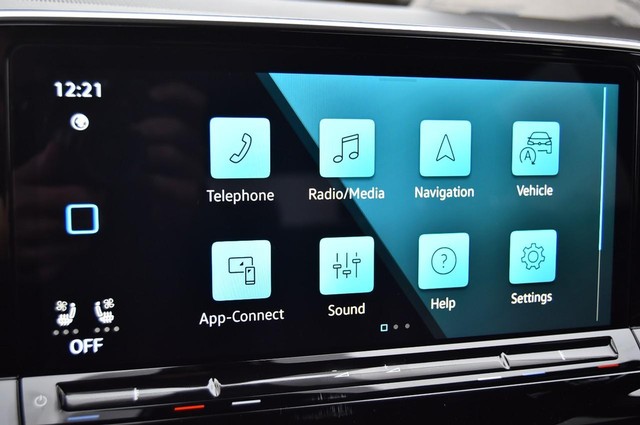 Volkswagen Atlas Cross Sport Vehicle Image 14