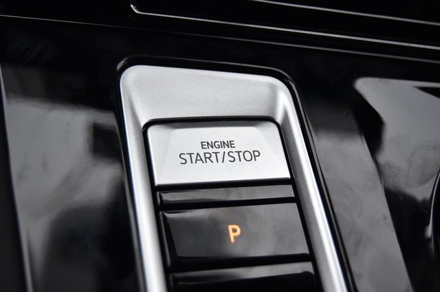 Volkswagen Atlas Cross Sport Vehicle Image 17