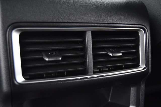 Volkswagen Atlas Cross Sport Vehicle Image 23