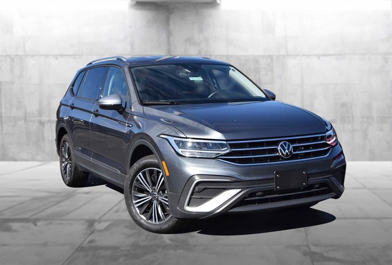 Volkswagen Tiguan Vehicle Image 02