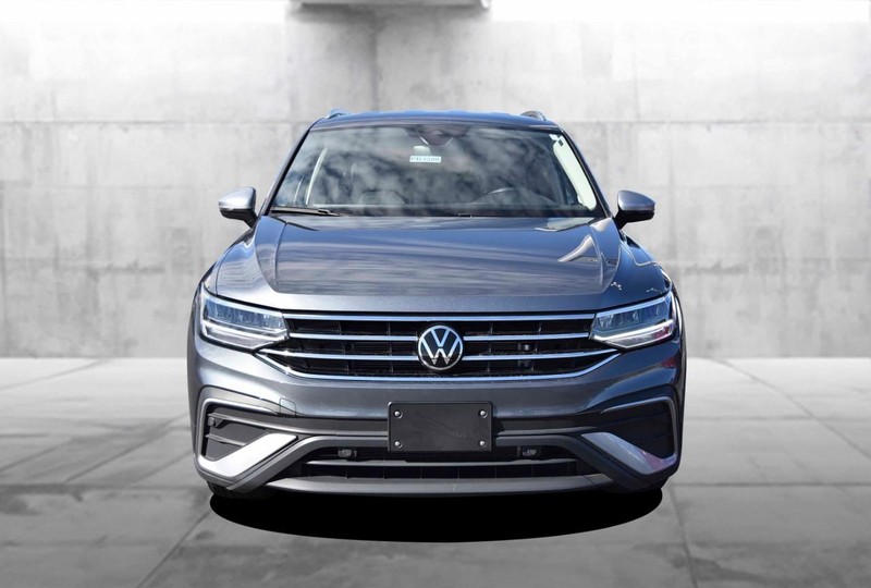 Volkswagen Tiguan Vehicle Image 04