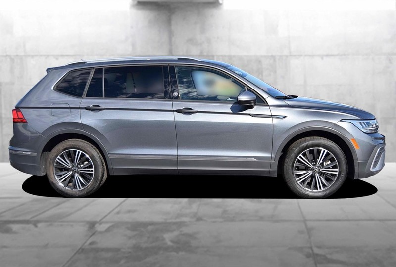 Volkswagen Tiguan Vehicle Image 05