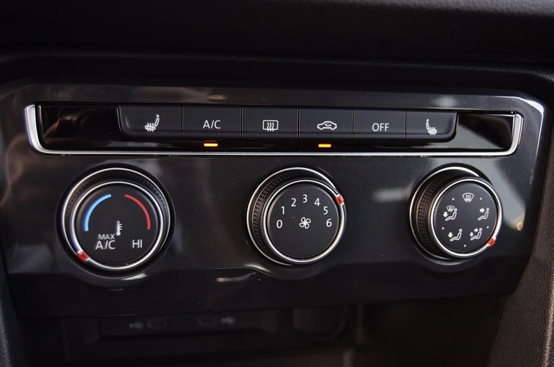 Volkswagen Tiguan Vehicle Image 15