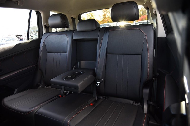 Volkswagen Tiguan Vehicle Image 21