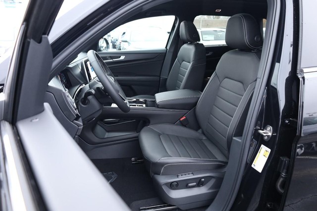 Volkswagen Atlas Cross Sport Vehicle Image 08