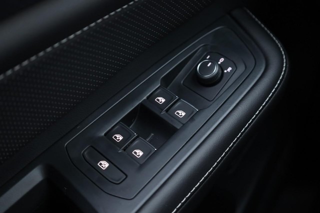 Volkswagen Atlas Cross Sport Vehicle Image 20