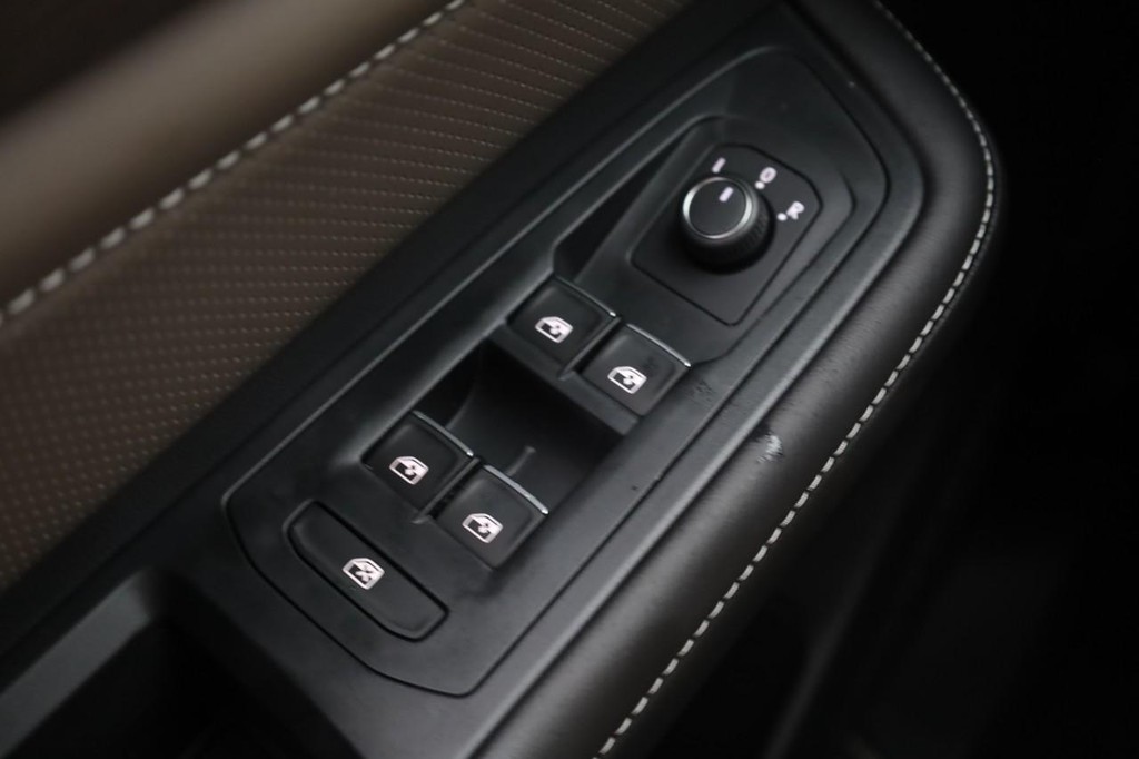 Volkswagen Atlas Vehicle Full-screen Gallery Image 23