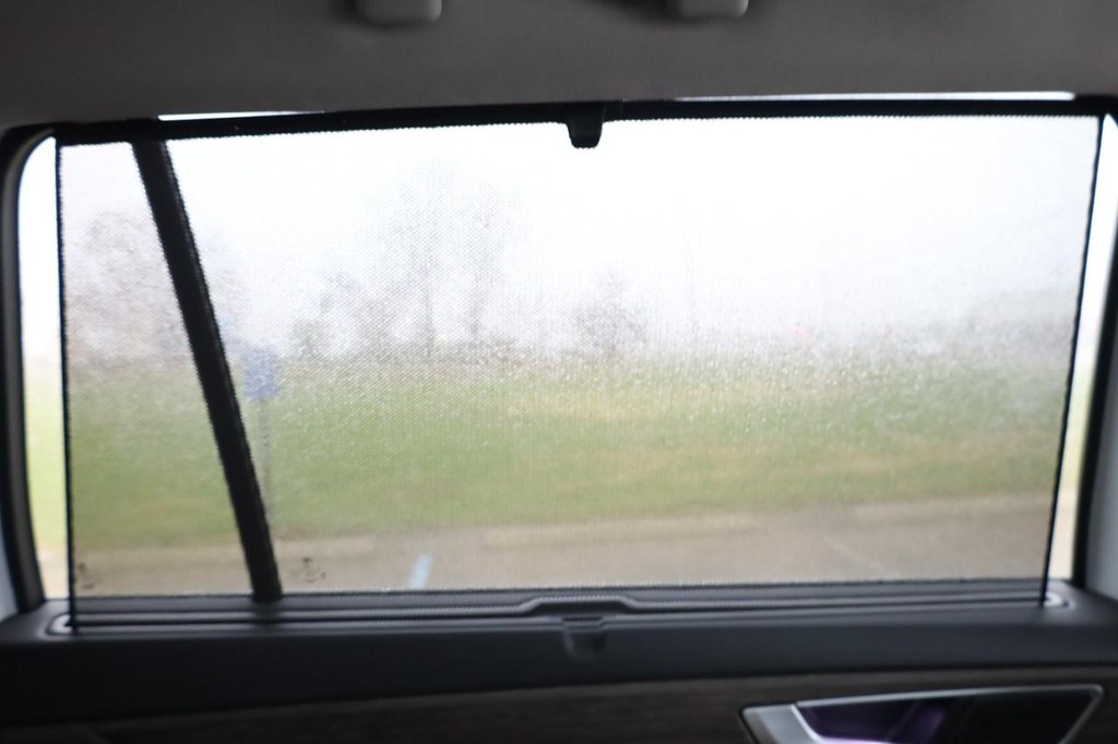 Volkswagen Atlas Vehicle Full-screen Gallery Image 30