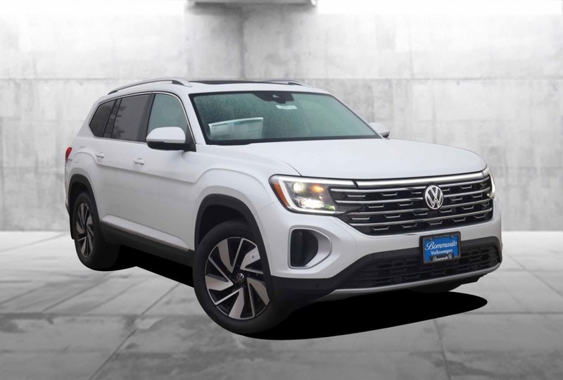 Volkswagen Atlas Vehicle Full-screen Gallery Image 2