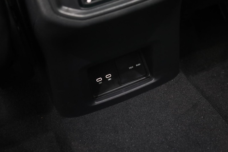 Volkswagen Atlas Vehicle Full-screen Gallery Image 27