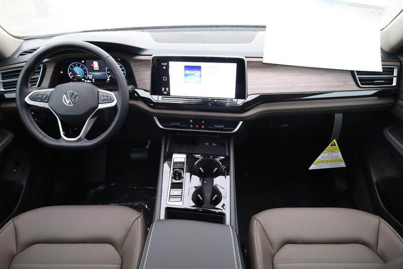 Volkswagen Atlas Vehicle Full-screen Gallery Image 28