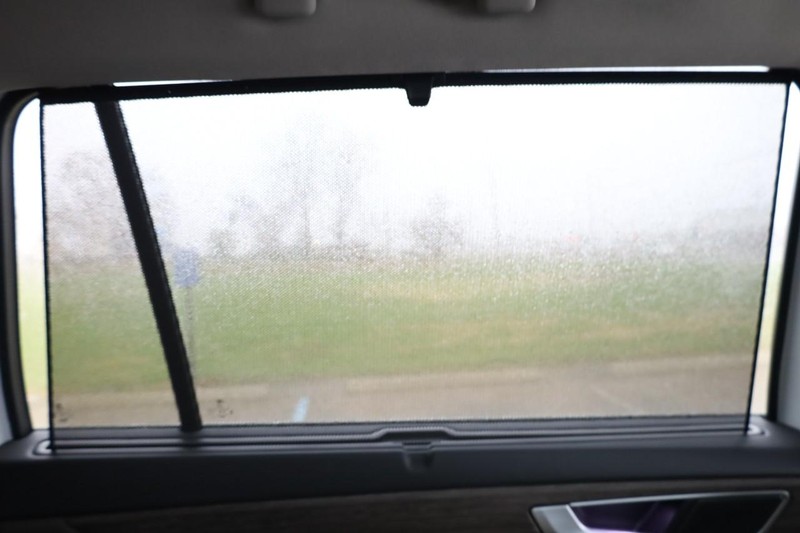 Volkswagen Atlas Vehicle Full-screen Gallery Image 30