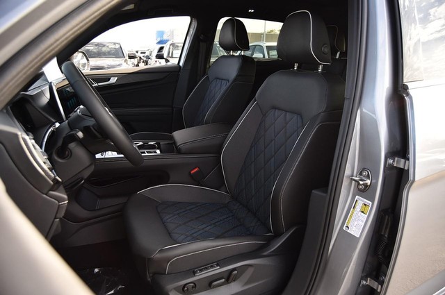 Volkswagen Atlas Cross Sport Vehicle Image 19