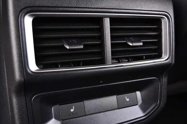 Volkswagen Atlas Cross Sport Vehicle Image 23