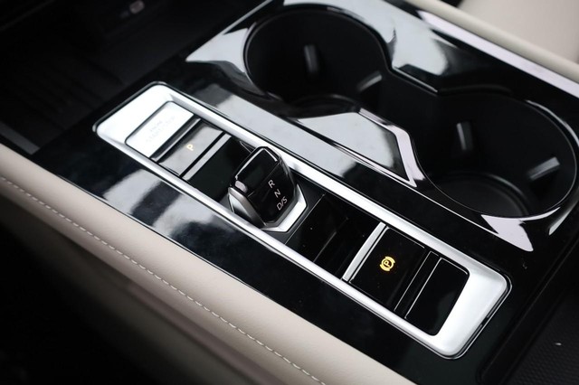 Volkswagen Atlas Vehicle Image 21