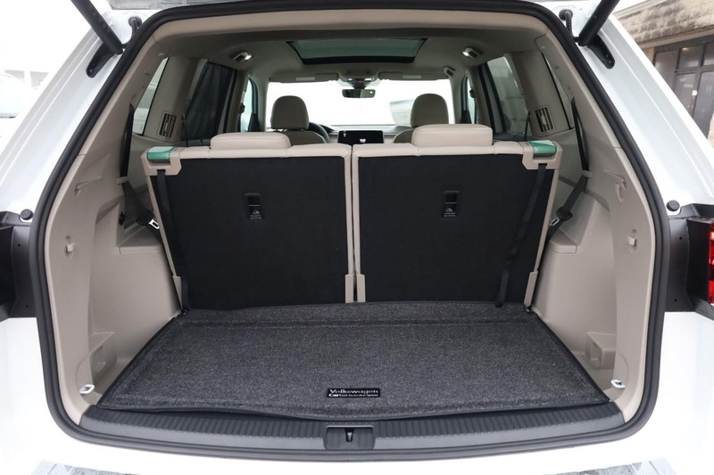 Volkswagen Atlas Vehicle Full-screen Gallery Image 7
