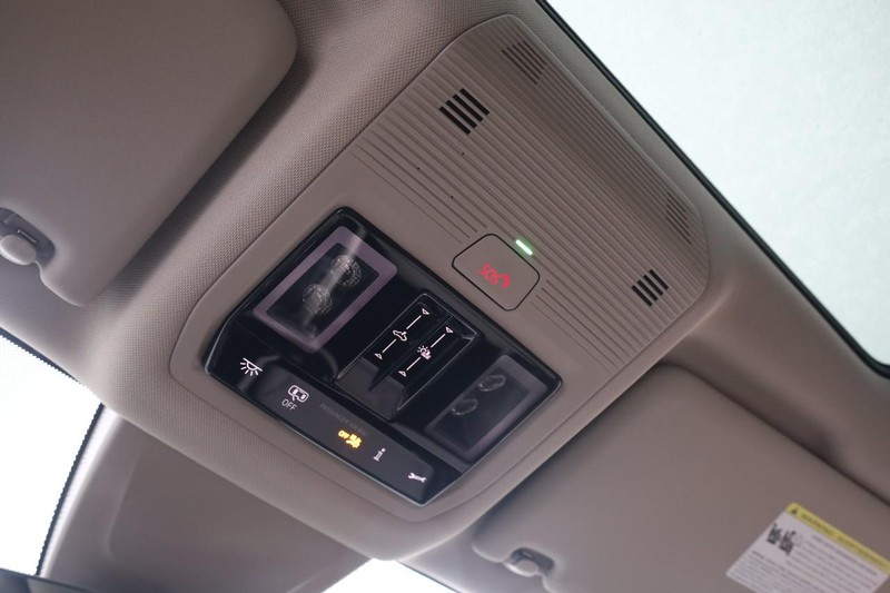 Volkswagen Atlas Vehicle Full-screen Gallery Image 22