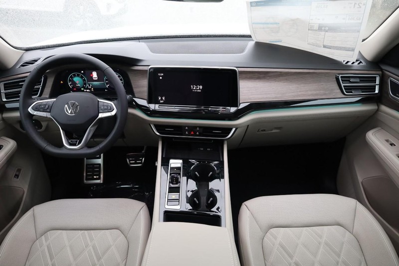 Volkswagen Atlas Vehicle Full-screen Gallery Image 28