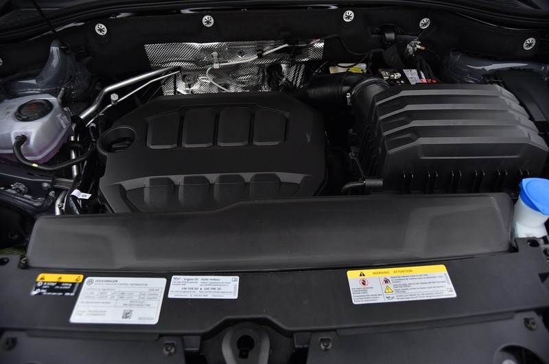 Volkswagen Atlas Cross Sport Vehicle Full-screen Gallery Image 27