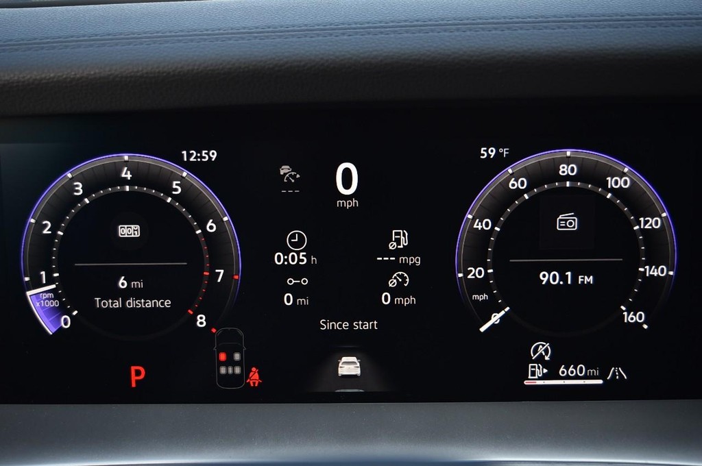 Volkswagen Tiguan Vehicle Full-screen Gallery Image 12