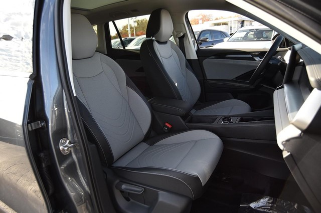 Volkswagen Tiguan Vehicle Image 20