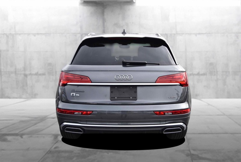 Audi Q5 Vehicle Full-screen Gallery Image 6