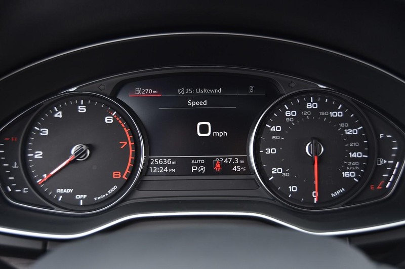 Audi Q5 Vehicle Full-screen Gallery Image 13