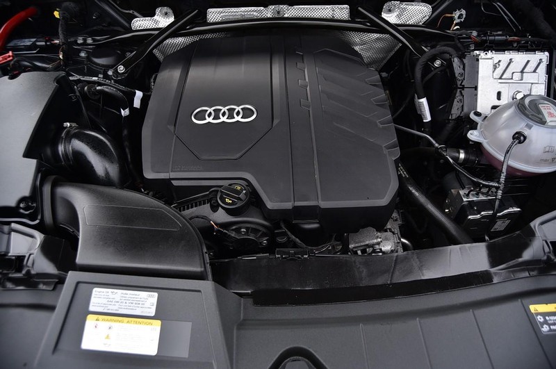 Audi Q5 Vehicle Full-screen Gallery Image 27
