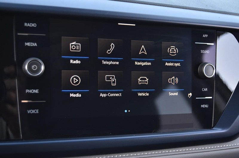 Volkswagen Taos Vehicle Full-screen Gallery Image 14