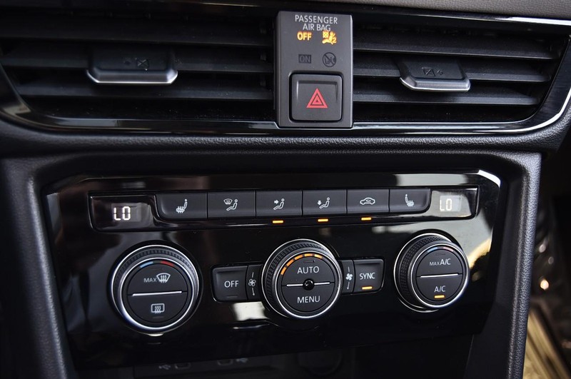 Volkswagen Taos Vehicle Full-screen Gallery Image 15