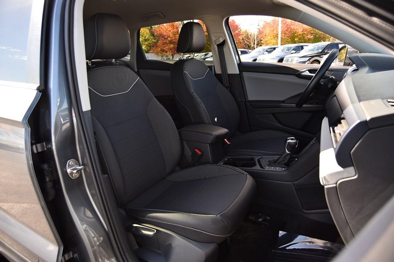 Volkswagen Taos Vehicle Full-screen Gallery Image 20