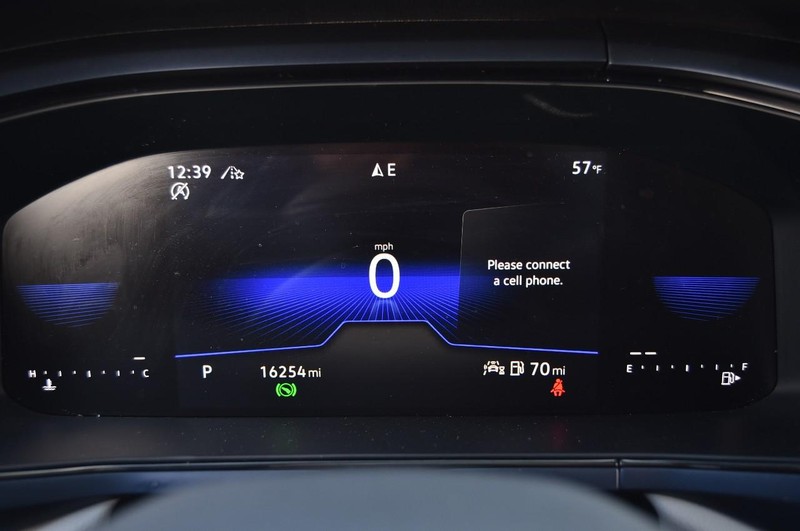 Volkswagen Taos Vehicle Full-screen Gallery Image 12