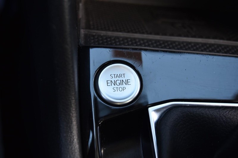 Volkswagen Taos Vehicle Full-screen Gallery Image 17