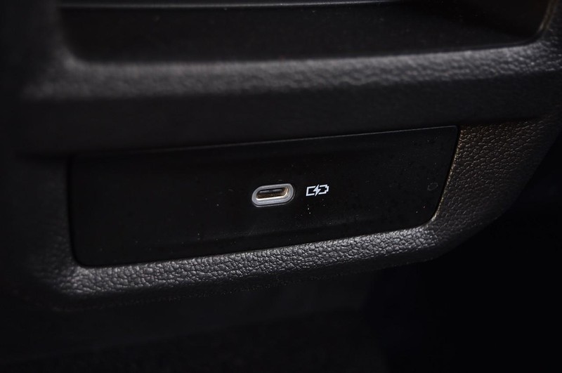 Volkswagen Taos Vehicle Full-screen Gallery Image 25