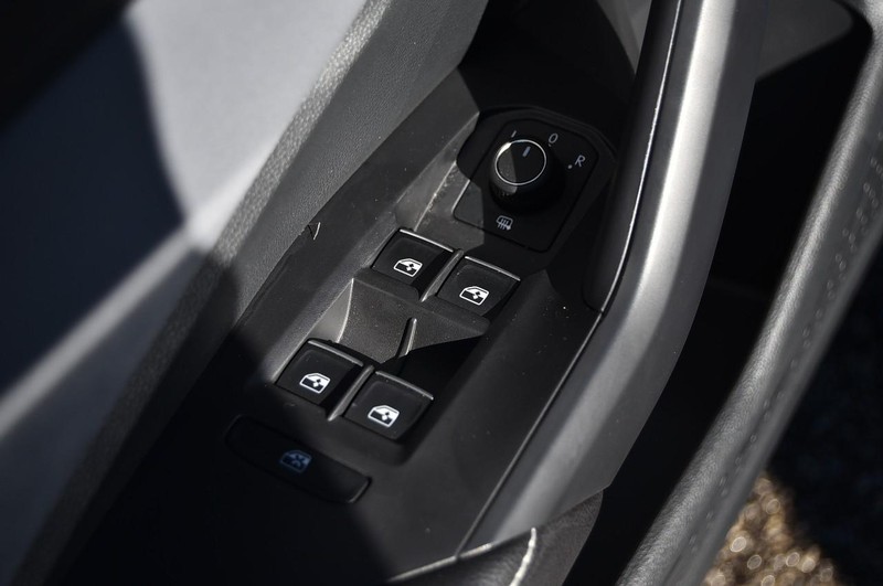 Volkswagen Jetta Vehicle Image 08