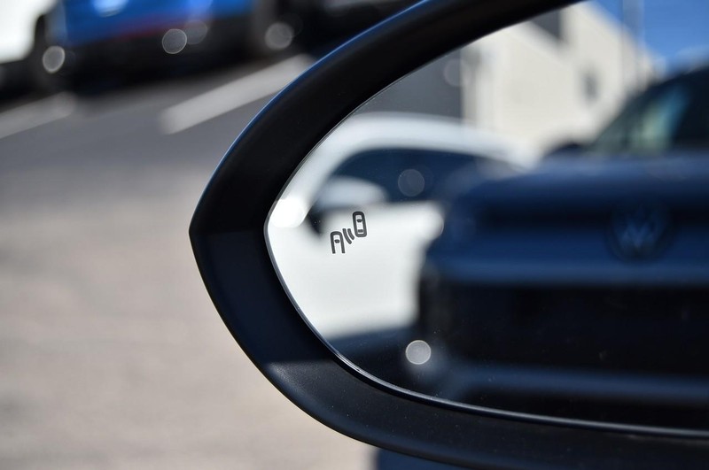 Volkswagen Jetta Vehicle Image 10