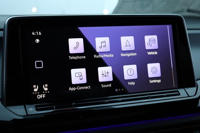 Volkswagen Atlas Cross Sport Vehicle Image 14