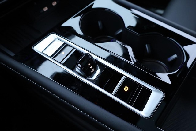 Volkswagen Atlas Cross Sport Vehicle Image 18