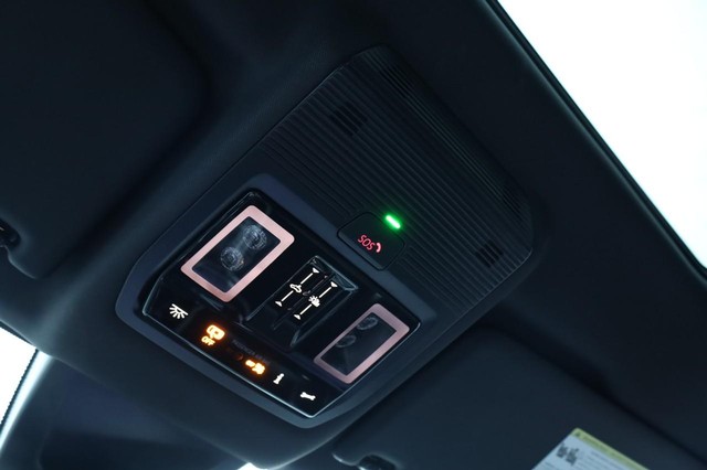 Volkswagen Atlas Cross Sport Vehicle Image 19