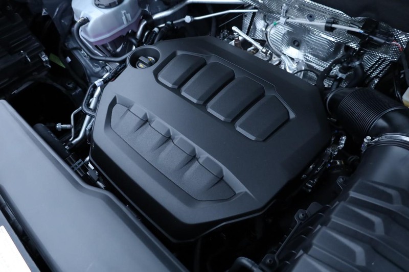 Volkswagen Atlas Cross Sport Vehicle Full-screen Gallery Image 29