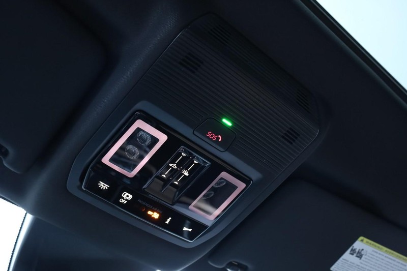 Volkswagen Atlas Cross Sport Vehicle Image 18