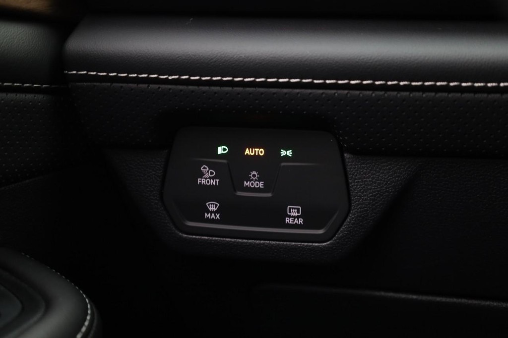 Volkswagen Atlas Vehicle Full-screen Gallery Image 22