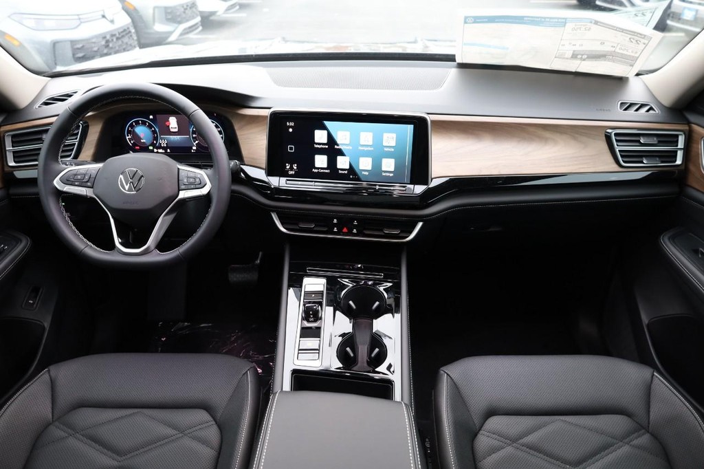 Volkswagen Atlas Vehicle Full-screen Gallery Image 26