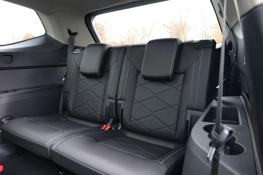 Volkswagen Atlas Vehicle Full-screen Gallery Image 29