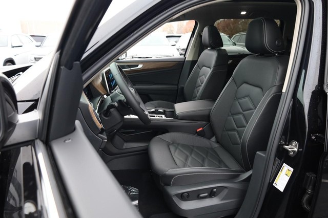 Volkswagen Atlas Vehicle Image 10