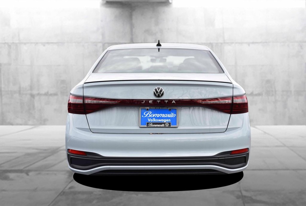 Volkswagen Jetta Vehicle Full-screen Gallery Image 6
