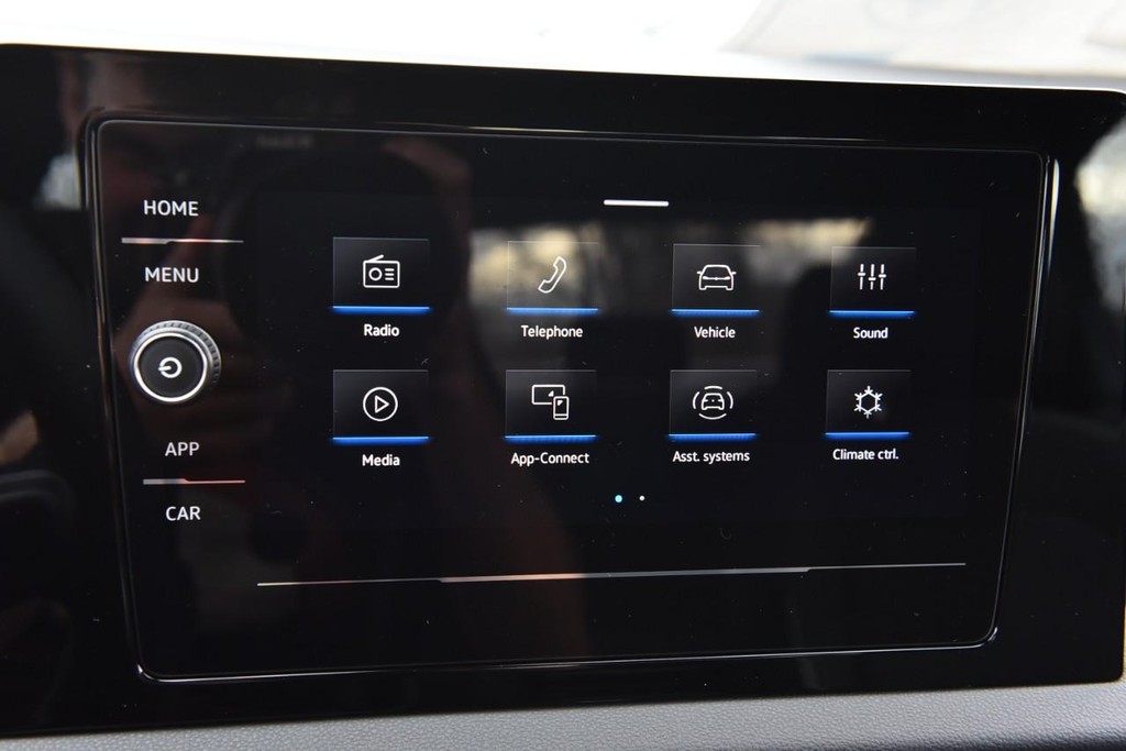 Volkswagen Jetta Vehicle Full-screen Gallery Image 14