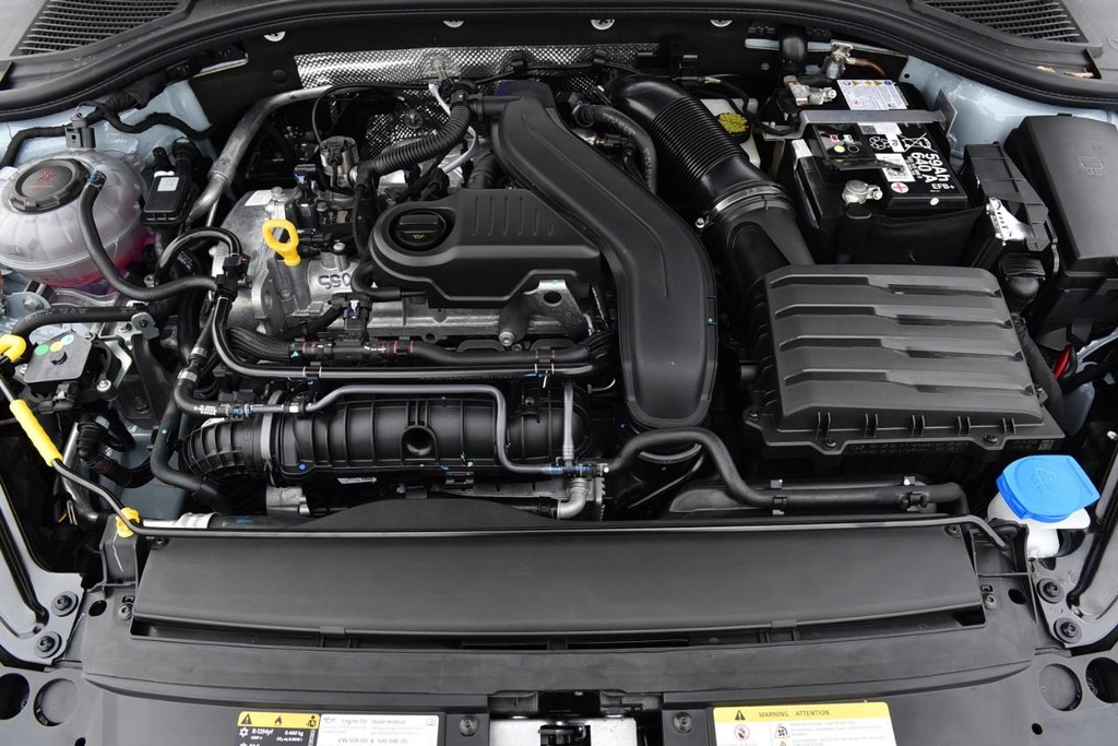 Volkswagen Jetta Vehicle Full-screen Gallery Image 23