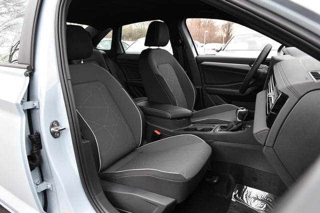 Volkswagen Jetta Vehicle Image 20