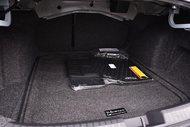 Volkswagen Jetta Vehicle Image 22